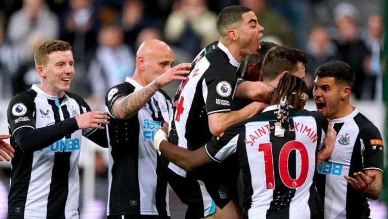 Premier League: Newcastle derrotó por la mínima al Wolverhampton con un penalti dudoso