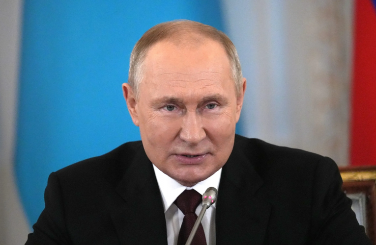 Vladímir Putin decretó hoy la ley marcial en las cuatro regiones ucranianas anexionadas