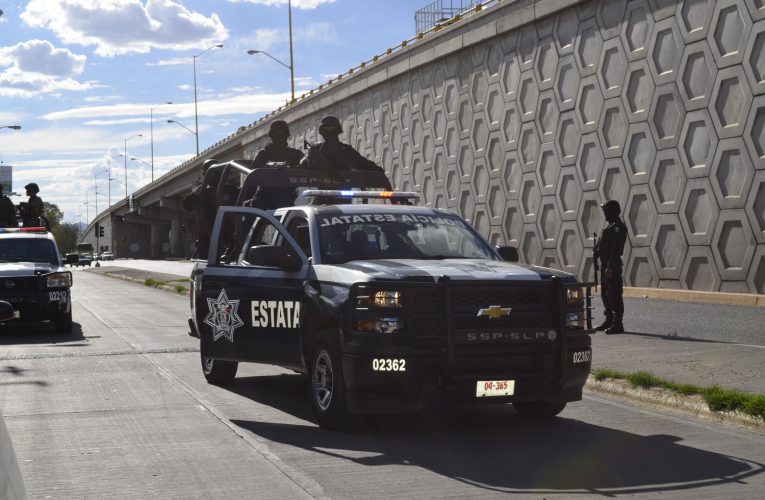 Comando plagia a dos policías municipales en Zacatecas; hallan a uno muerto