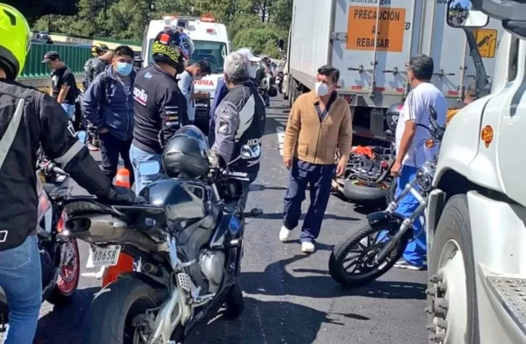 Domingo de accidentes en la México-Cuernavaca; muere motociclista al chocar en Tres Marías