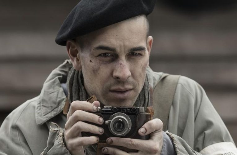 Escritores Luca Crippa y Maurizio Onnis reviven la historia del fotógrafo de Auschwitz